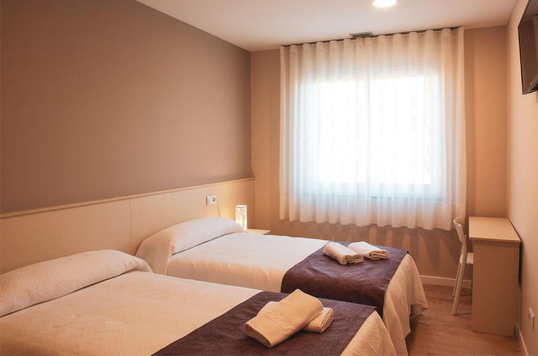Hotel La Puerta De Arzúa מראה חיצוני תמונה
